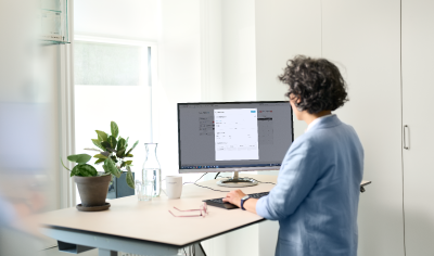 Person using Lab Management Software